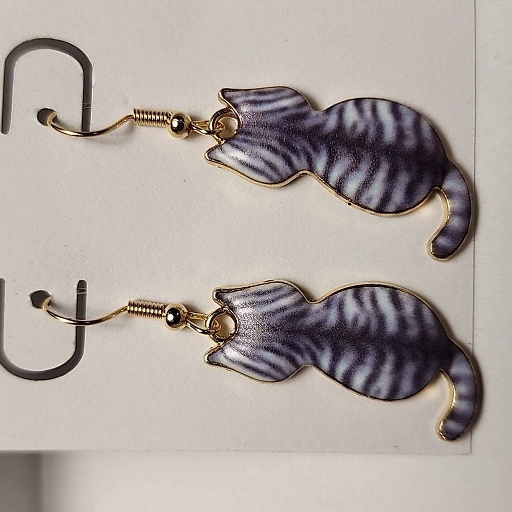Cutest Enamel Gray Tiger Cat Earrings NEW NWT